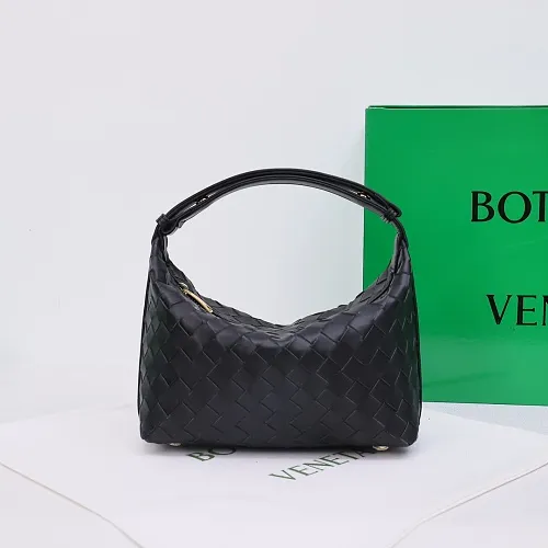 All categories Official website "Brand Women's Bags" Women's Bags 💙 BV 2026 new BV portable shoulder bag